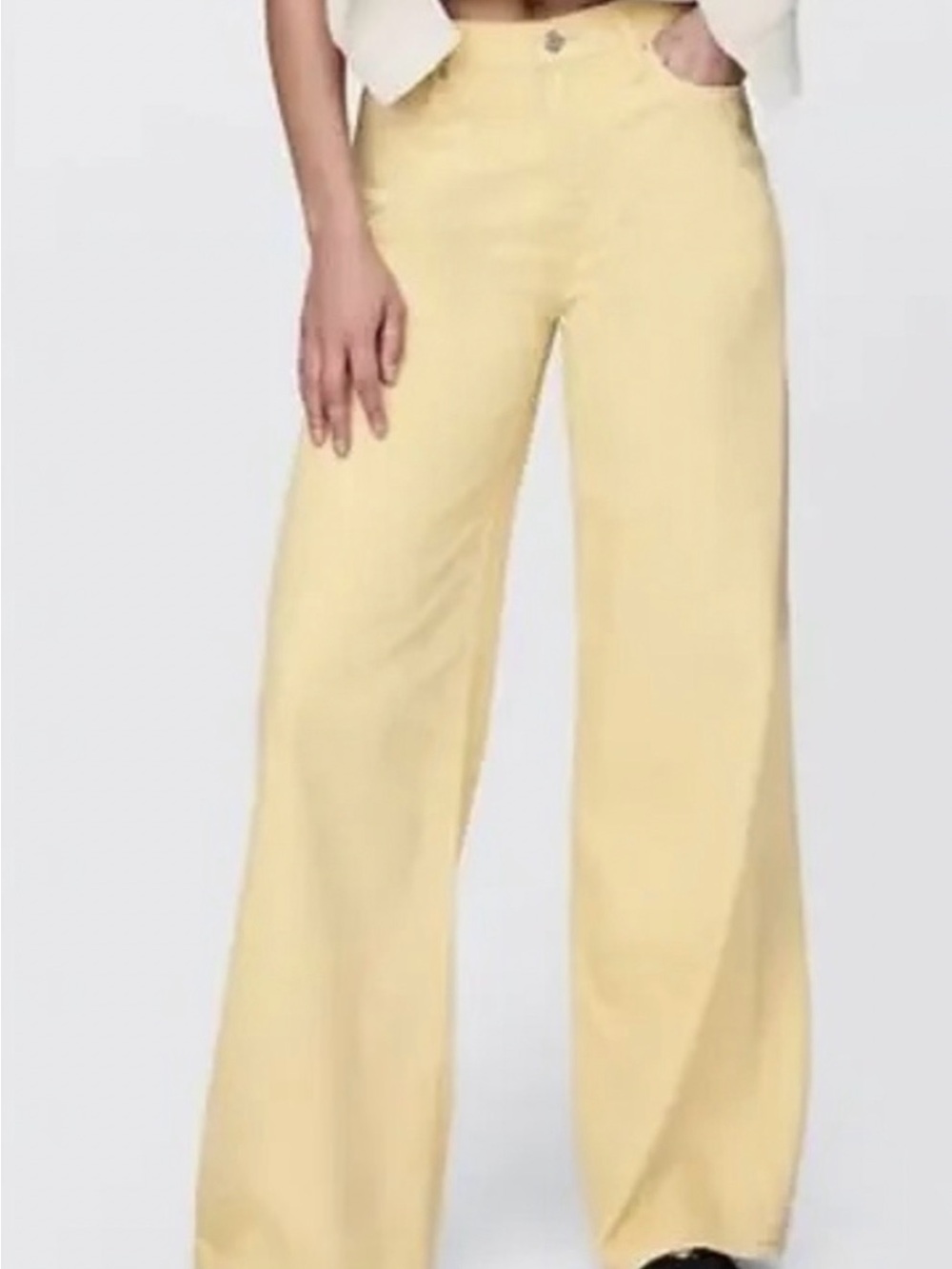 Gap Baggy Mid Rise Ultra Soft Denim in Butter Yellow